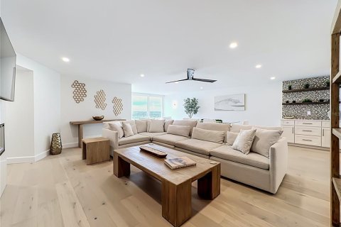 Condo in Sarasota, Florida, 2 bedrooms № 2379497 - photo 21