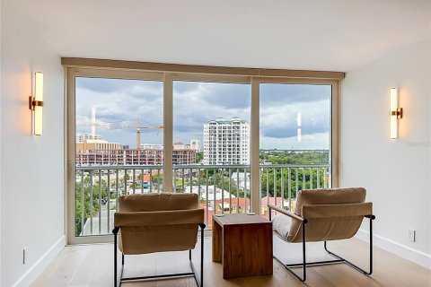 Condo in Sarasota, Florida, 2 bedrooms № 2379497 - photo 18