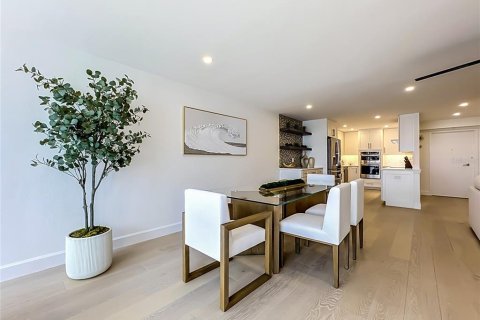 Condo in Sarasota, Florida, 2 bedrooms № 2379497 - photo 16