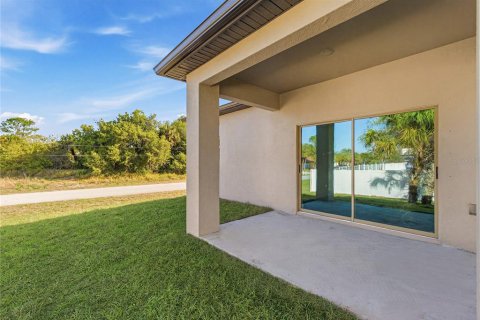 Villa ou maison à vendre à North Port, Floride: 4 chambres, 168.15 m2 № 2152327 - photo 9