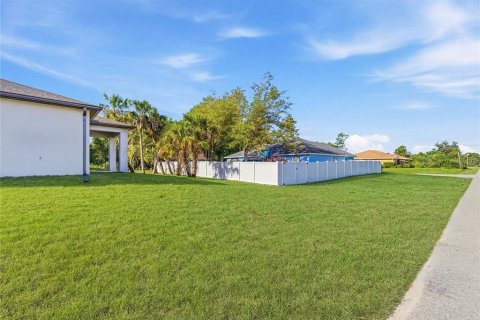 Villa ou maison à vendre à North Port, Floride: 4 chambres, 168.15 m2 № 2152327 - photo 7
