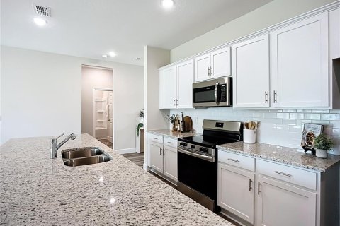 Villa ou maison à vendre à North Port, Floride: 4 chambres, 168.15 m2 № 2152327 - photo 19
