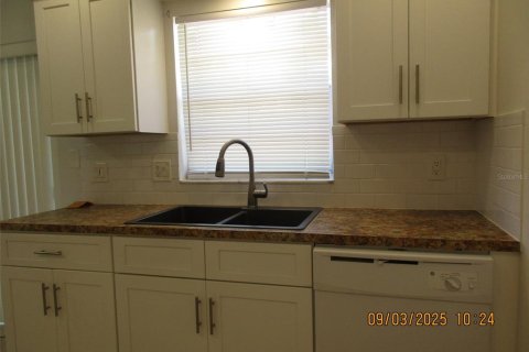 Casa en alquiler en Kissimmee, Florida, 2 dormitorios, 92.9 m2 № 1915284 - foto 6