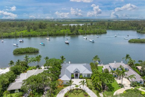 Villa ou maison à vendre à Vero Beach, Floride: 4 chambres, 372.07 m2 № 2181965 - photo 2