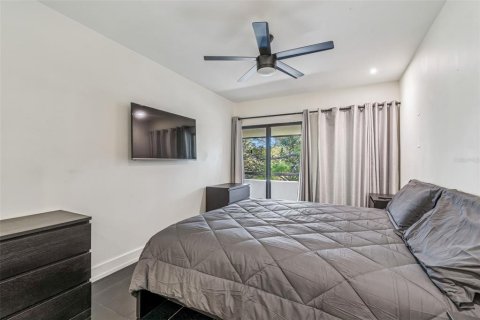 Condominio en venta en Palm Harbor, Florida, 1 dormitorio, 56.67 m2 № 2102827 - foto 18