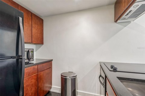 Condominio en venta en Palm Harbor, Florida, 1 dormitorio, 56.67 m2 № 2102827 - foto 6