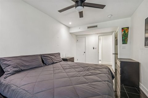 Condominio en venta en Palm Harbor, Florida, 1 dormitorio, 56.67 m2 № 2102827 - foto 19