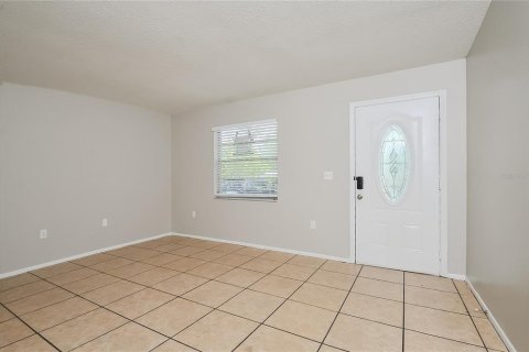 Villa ou maison à louer à Winter Haven, Floride: 3 chambres, 114.18 m2 № 1866103 - photo 2