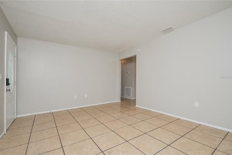 Villa ou maison à louer à Winter Haven, Floride: 3 chambres, 114.18 m2 № 1866103 - photo 3