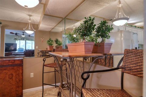 Copropriété à vendre à Tarpon Springs, Floride: 2 chambres, 96.71 m2 № 1718626 - photo 16