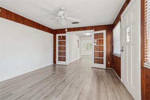 Villa ou maison à louer à Saint Petersburg, Floride: 3 chambres, 164.25 m2 № 2115525 - photo 14