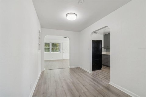 Villa ou maison à louer à Saint Petersburg, Floride: 3 chambres, 164.25 m2 № 2115525 - photo 7