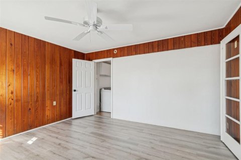 Villa ou maison à louer à Saint Petersburg, Floride: 3 chambres, 164.25 m2 № 2115525 - photo 13