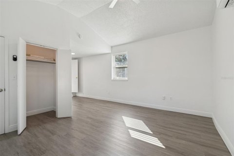 Villa ou maison à louer à Saint Petersburg, Floride: 3 chambres, 164.25 m2 № 2115525 - photo 20
