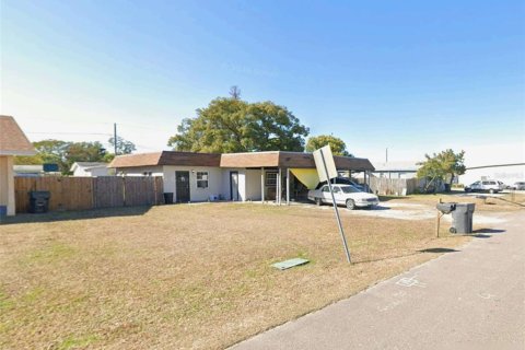 Propiedad comercial en venta en Saint Petersburg, Florida, 4 dormitorios, 156.08 m2 № 2111358 - foto 3