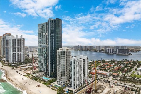Condo in Sunny Isles Beach, Florida, 1 bedroom  № 1714105 - photo 2