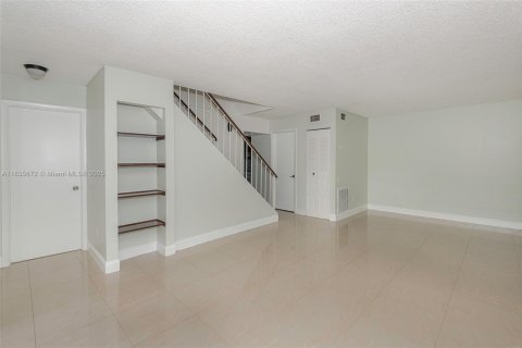 Condominio en venta en Miami, Florida, 2 dormitorios, 121.7 m2 № 1818569 - foto 30