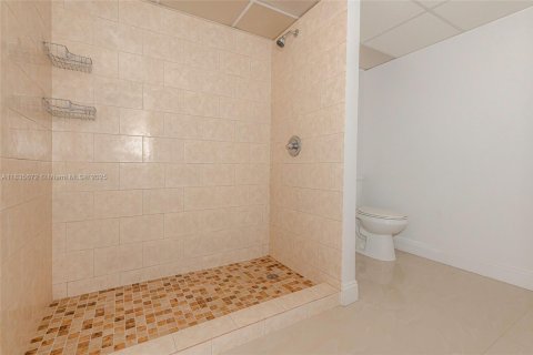 Condominio en venta en Miami, Florida, 2 dormitorios, 121.7 m2 № 1818569 - foto 9
