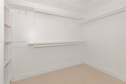 Condominio en venta en Miami, Florida, 2 dormitorios, 121.7 m2 № 1818569 - foto 11