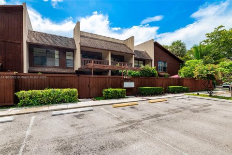 Condominio en venta en Miami, Florida, 2 dormitorios, 121.7 m2 № 1818569 - foto 1