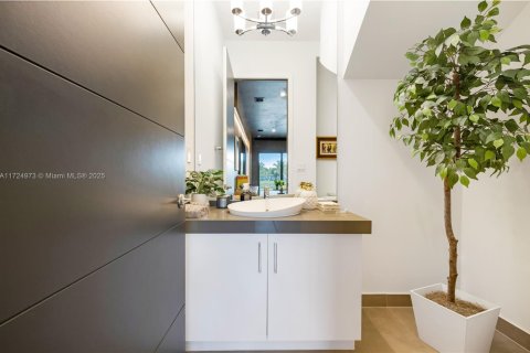 Купить виллу или дом в Бока-Ратон, Флорида 5 спален, 451.69м2, № 1958531 - фото 20