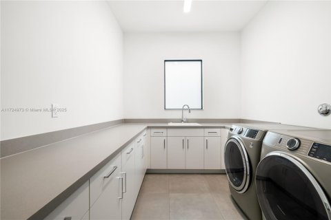 Купить виллу или дом в Бока-Ратон, Флорида 5 спален, 451.69м2, № 1958531 - фото 21