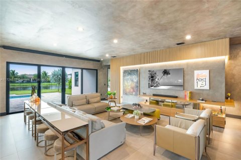 Купить виллу или дом в Бока-Ратон, Флорида 5 спален, 451.69м2, № 1958531 - фото 4