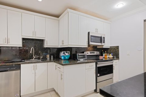 Купить кондоминиум в Майами, Флорида 3 спальни, 118.08м2, № 2035986 - фото 7