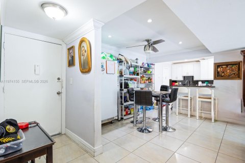 Купить кондоминиум в Майами, Флорида 3 спальни, 118.08м2, № 2035986 - фото 4