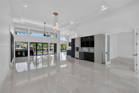 Villa ou maison à vendre à Fort Lauderdale, Floride: 3 chambres, 325.16 m2 № 2185894 - photo 3