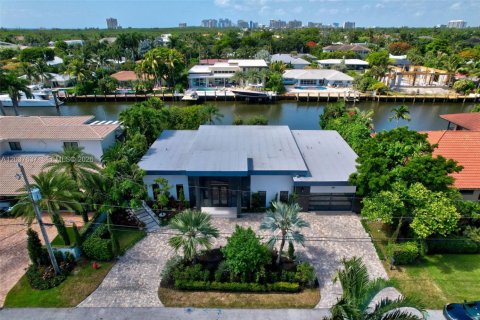 Villa ou maison à vendre à Fort Lauderdale, Floride: 3 chambres, 325.16 m2 № 2185894 - photo 7