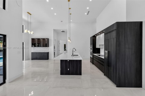 Villa ou maison à vendre à Fort Lauderdale, Floride: 3 chambres, 325.16 m2 № 2185894 - photo 23
