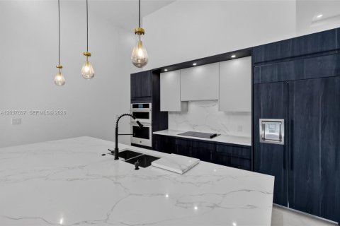 Villa ou maison à vendre à Fort Lauderdale, Floride: 3 chambres, 325.16 m2 № 2185894 - photo 16