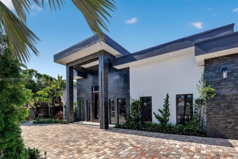 Villa ou maison à vendre à Fort Lauderdale, Floride: 3 chambres, 325.16 m2 № 2185894 - photo 10