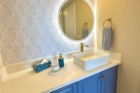 Condo in Sunny Isles Beach, Florida, 1 bedroom  № 1817565 - photo 20