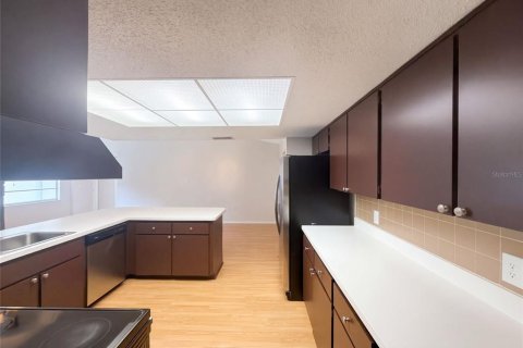 Villa ou maison à vendre à San Antonio, Floride: 3 chambres, 161.84 m2 № 2408417 - photo 6