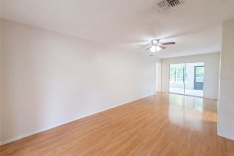Villa ou maison à vendre à San Antonio, Floride: 3 chambres, 161.84 m2 № 2408417 - photo 12
