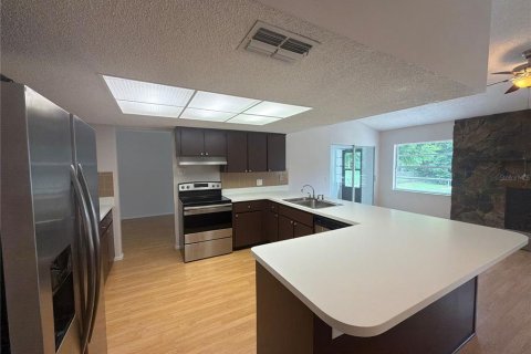 Villa ou maison à vendre à San Antonio, Floride: 3 chambres, 161.84 m2 № 2408417 - photo 10