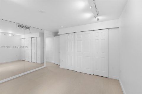 Condo in Key Biscayne, Florida, 3 bedrooms № 2033295 - photo 19