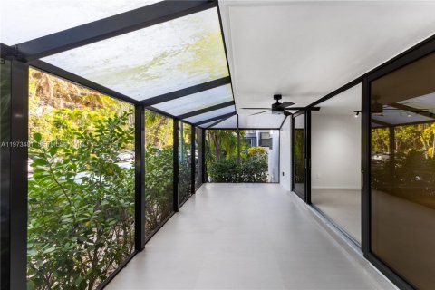 Condo in Key Biscayne, Florida, 3 bedrooms № 2033295 - photo 16