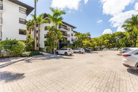 Condo in Key Biscayne, Florida, 3 bedrooms № 2033295 - photo 27