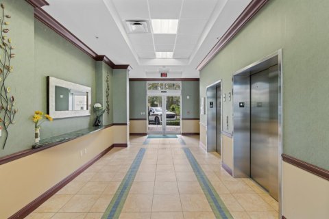 Commercial property in Jupiter, Florida № 202938 - photo 1