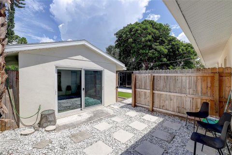 Casa en venta en Sarasota, Florida, 3 dormitorios, 156.17 m2 № 2344678 - foto 20