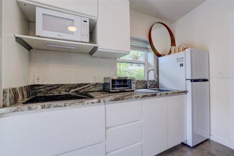 Casa en venta en Sarasota, Florida, 3 dormitorios, 156.17 m2 № 2344678 - foto 25