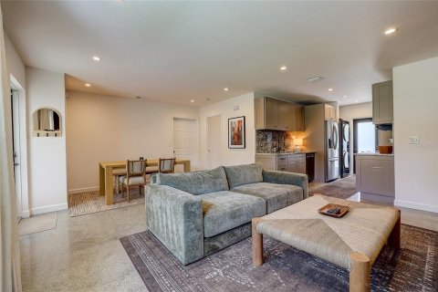 Casa en venta en Sarasota, Florida, 3 dormitorios, 156.17 m2 № 2344678 - foto 2