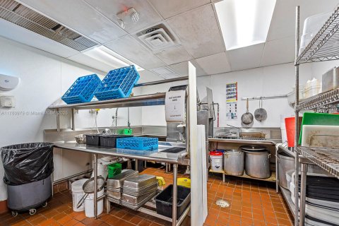 Propiedad comercial en venta en Coral Springs, Florida № 1708552 - foto 26