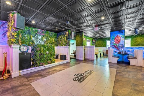 Propiedad comercial en venta en Coral Springs, Florida № 1708552 - foto 14
