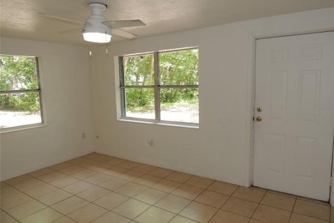 House in Williston, Florida 2 bedrooms, 59.83 sq.m. № 2217020 - photo 10