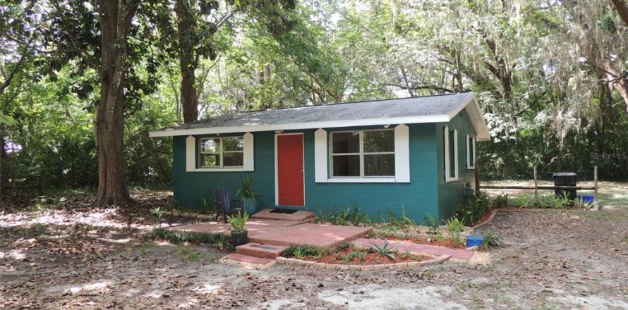 House in Williston, Florida 2 bedrooms, 59.83 sq.m. № 2217020