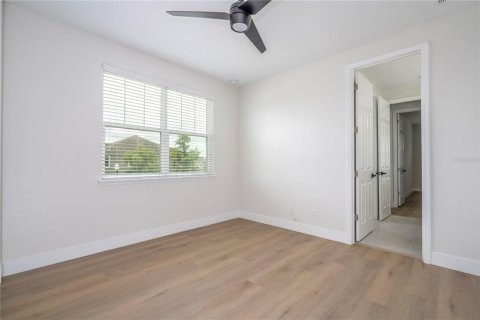 Casa en venta en Orlando, Florida, 4 dormitorios, 276.76 m2 № 1781172 - foto 17